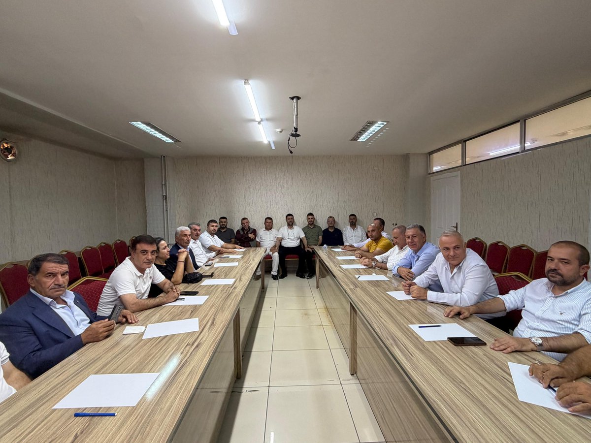 akparti49's tweet photo. İl Başkanımız Sayın  @MelikEmre1 Başkanlığında haftalık olağan İl Yönetim Kurulu toplantısını gerçekleştirdik.

Toplantımız hayırlara vesile olsun.

📍AK Parti Muş İl Başkanlığı https://t.co/UyEOGsk0df