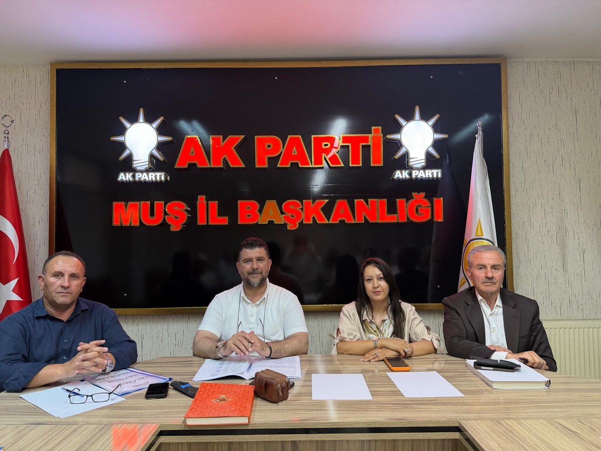 akparti49's tweet photo. İl Başkanımız Sayın  @MelikEmre1 Başkanlığında haftalık olağan İl Yönetim Kurulu toplantısını gerçekleştirdik.

Toplantımız hayırlara vesile olsun.

📍AK Parti Muş İl Başkanlığı https://t.co/UyEOGsk0df