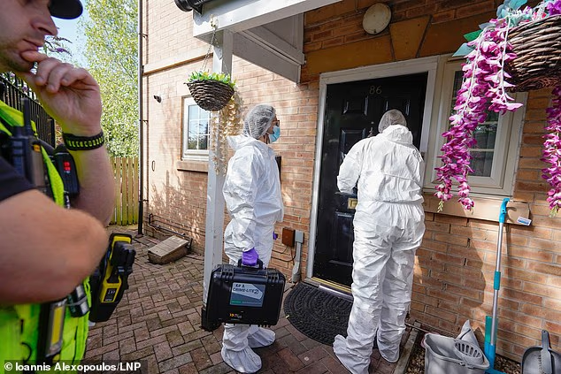 BasilTheGreat's tweet photo. 🚨BREAKING: It has been revealed that the SEVEN people arrested for murdering a new born baby girl in Sheffield are migrants

The 3 bedroom home they were living in was designed for 6 people maximum yet they were living crowded with 12

More horrors we have imported https://t.co/8tbYcE7GIe