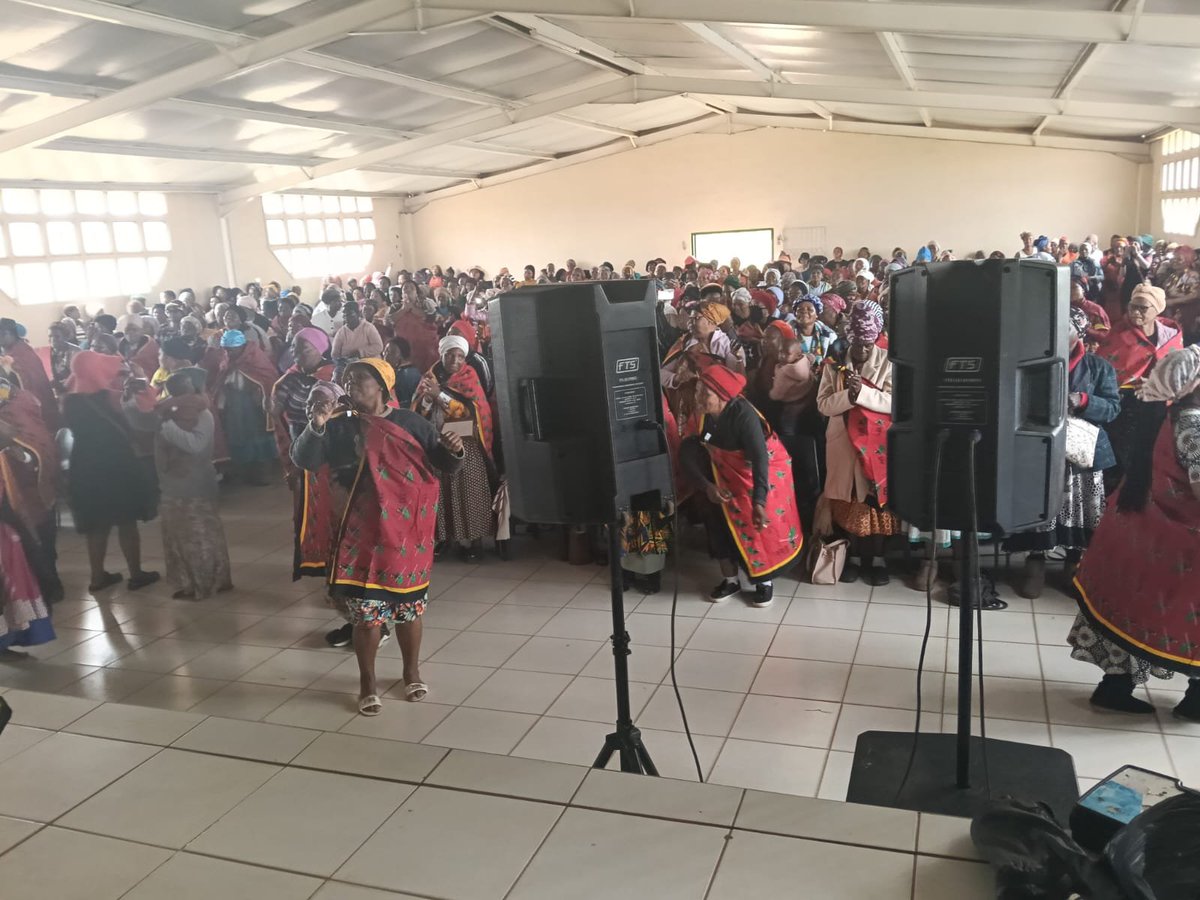 EFFKZN's tweet photo. EFF Mayoral Candidate for Ndwedwe Local Municipality Fighter Nonhlanhla Makhanya, hosted a Women’s Day Celebration for women from Ward 6, Ndwedwe Sub-Region 

#VoteEFF https://t.co/VhPeWWsbDp