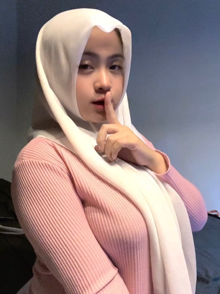 indogram's tweet photo. Anjir, gak pake BH cuy 😅 

𝑹𝒆𝒑𝒐𝒔𝒕 𝑰𝒏𝒔𝒕𝒂𝒈𝒓𝒂𝒎 :
📌 baitimasher https://t.co/EGOKPDbjUQ