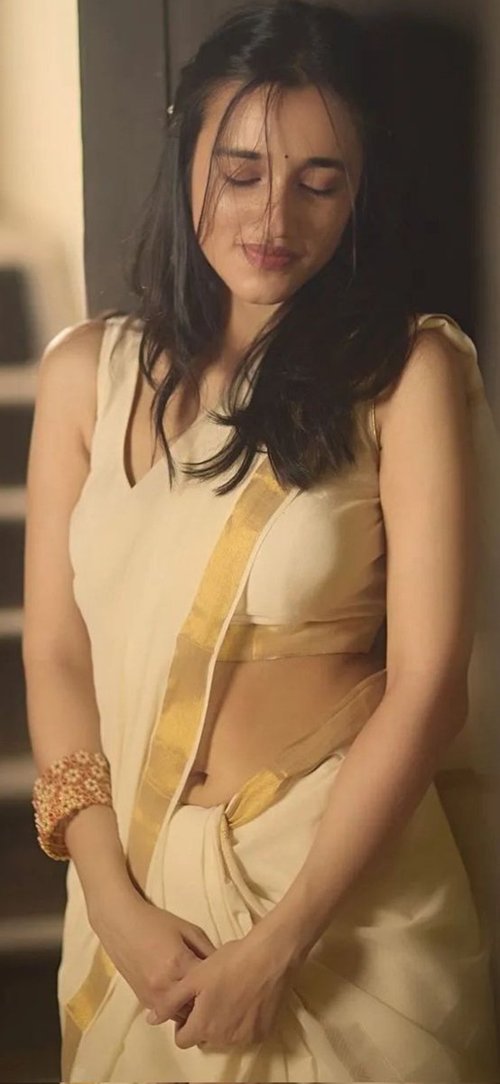 anjanasammu's tweet photo. Good night 💛 See you tomorrow 🫶🏻

Nuveksha 💛🔥 https://t.co/ZYmj4PjxIR