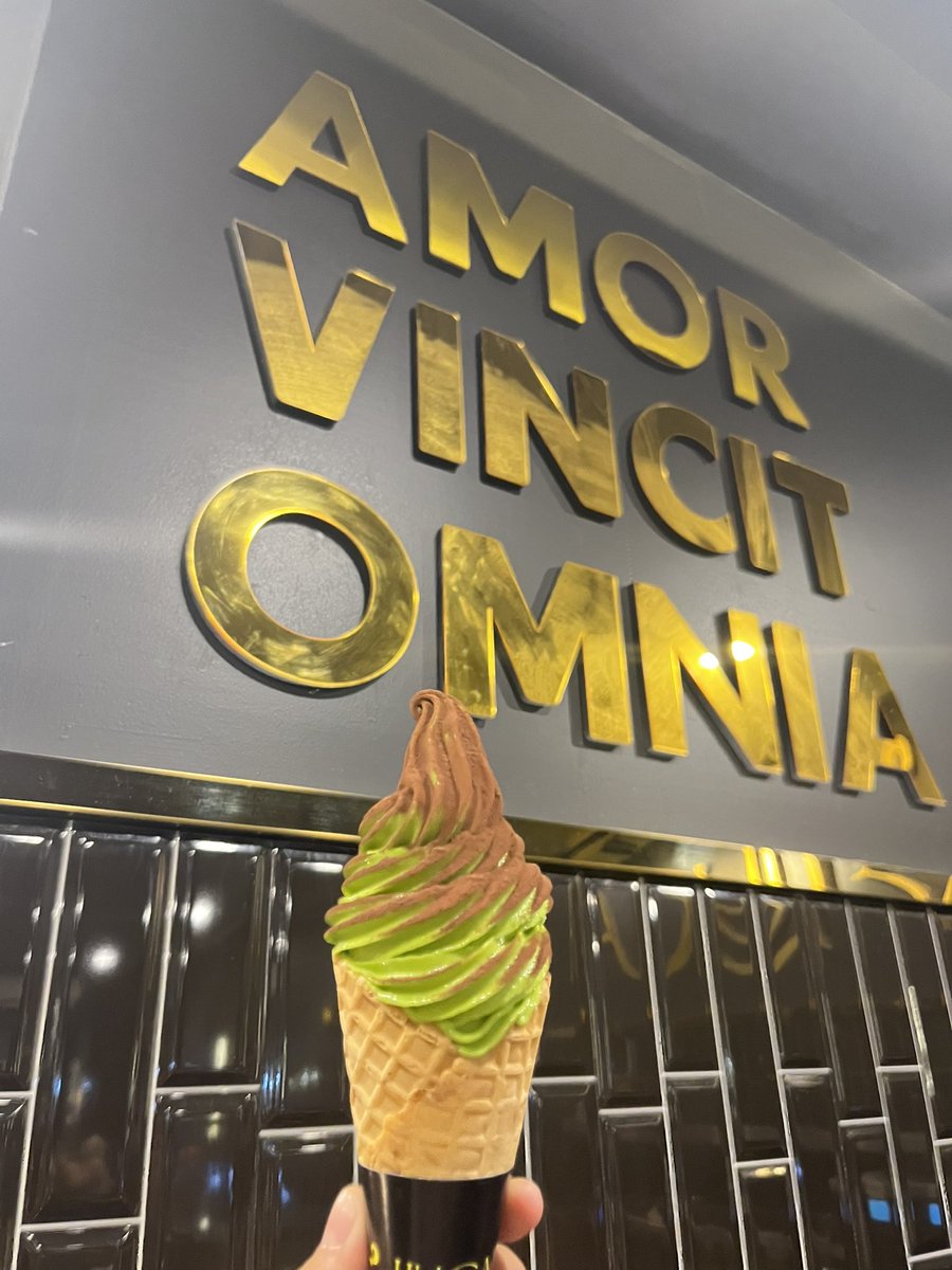 byn3silhz's tweet photo. pistachio mist https://t.co/rda4ib9MSI