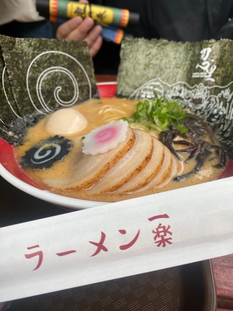 zamon_mnnn's tweet photo. 忙しい時こそ全力で飲んで食べて遊ぶ！これにかぎる https://t.co/eV8VPJj1FC