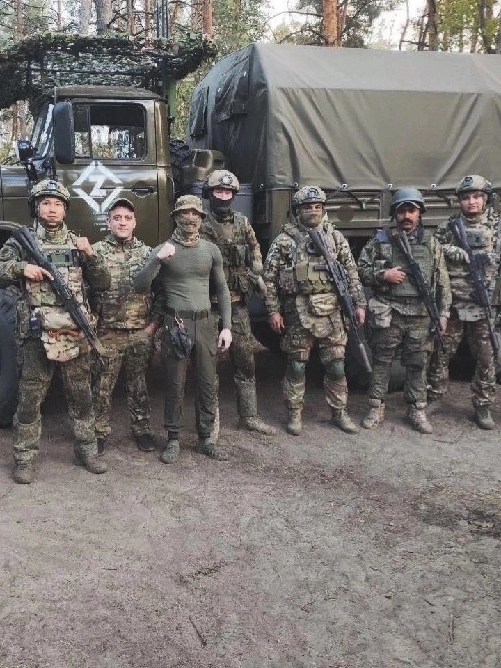 Perimetr123's tweet photo. Вот они — те, кто защищает нас каждый день. Настоящие герои, которые готовы выполнить свой долг при любых обстоятельствах. Спасибо вам за службу! https://t.co/lDtrivfJIk