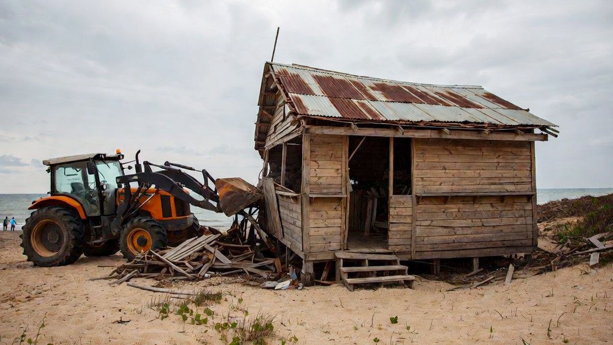 republicoftogo's tweet photo. Le comité de lutte contre l'#occupation #anarchique du #domaine #public dans le Grand #Lomé et les communes littorales de la préfecture des Lacs ont tenu lundi un point de presse consacré au démarrage des opérations de libération, de sécurisation et de préservation des #plages et du domaine public maritime #Togo
https://t.co/1hgxHWcvwQ