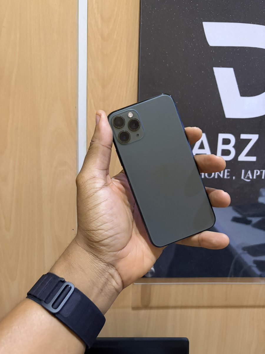 dabz_global's tweet photo. Deal‼️iPhone 11 pro 256gb with 69% battery capacity || Screen has slight crack. Face ID works great 

Price: N170,000

Account: 8232100166 Dabz Global Biz Ven  Moniepoint 

Payment on deals are binding! We will not refund or repost, if you have “changed your mind”. We will refund/ come to an agreement according to your wish, if the description of what we posted is different from what you received.  Please be sure you want this before payment. RESPECT THE PROCESS‼️    

Nationwide Delivery 🚚📦