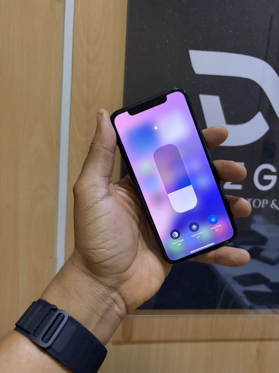 dabz_global's tweet photo. Deal‼️iPhone 11 pro 256gb with 69% battery capacity || Screen has slight crack. Face ID works great 

Price: N170,000

Account: 8232100166 Dabz Global Biz Ven  Moniepoint 

Payment on deals are binding! We will not refund or repost, if you have “changed your mind”. We will refund/ come to an agreement according to your wish, if the description of what we posted is different from what you received.  Please be sure you want this before payment. RESPECT THE PROCESS‼️    

Nationwide Delivery 🚚📦