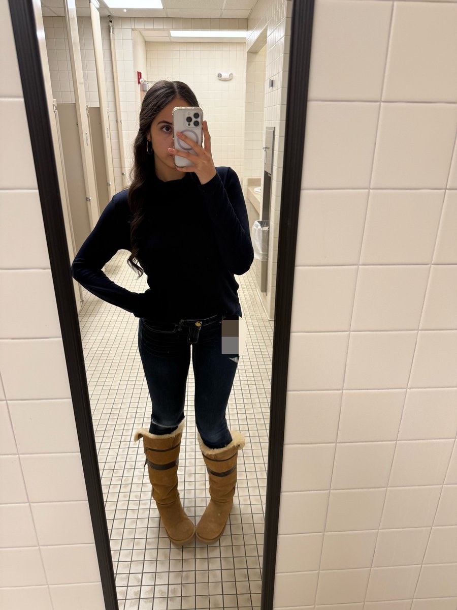 angelbabyshay's tweet photo. guys it’s soooo much work having to keep up with 4 accounts you losers should show more appreciation for me and my uggs and my socks https://t.co/6KDk3E1F3o