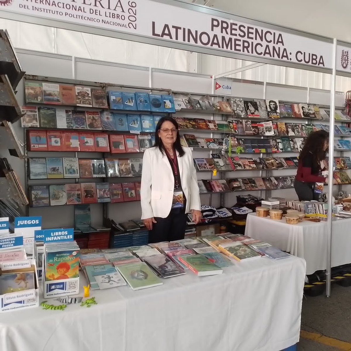 CITMATELOficial's tweet photo. 📚🇨🇺La editorial #Citmatel asiste a una de las grandes fiestas editoriales de 🇲🇽: la XLIII Feria Internacional del Libro del Instituto Politécnico Nacional que se celebra del 28 de agosto al 6 de sept en el Centro Cultural "Jaime Torres Bodet" #Citmatel #Prelasa @beatrizcitmatel https://t.co/98SM9DOSz3