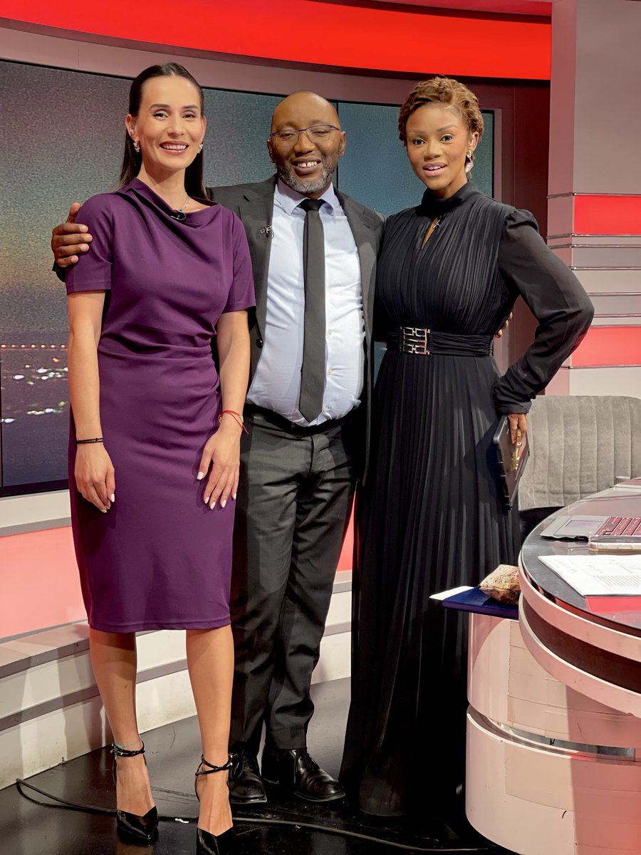 XoliswaZondo's tweet photo. New addition to the SABC family…warm welcome to Heidi Giokos, alongside Thulasizwe Simelani and myself bringing you the latest sport updates #SABC #SABCNEWS @SABCNews @HeidiGiokos https://t.co/NyBRklleIr