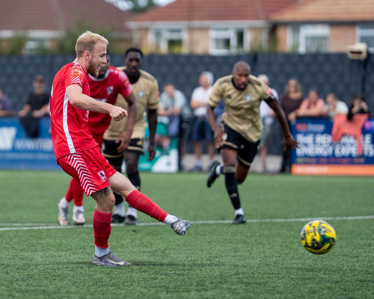 RamsgateFC's tweet photo. FULL TIME:

Ramsgate 5-1 AFC Whyteleafe.

A five star bank holiday home performance by the Rams in front of 1131 fans at Southwood.

Thank you all for your magnificent support! https://t.co/YXAFyyVXmr