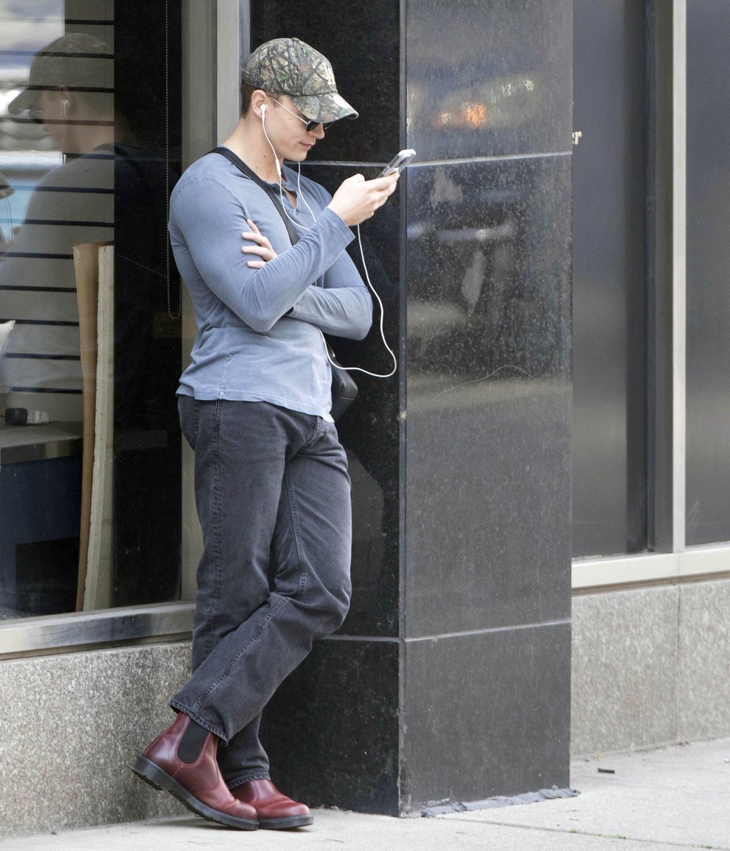 hudsonconnorupd's tweet photo. New photos of Connor Storrie out and about in Toronto https://t.co/uhHuTCBgdb