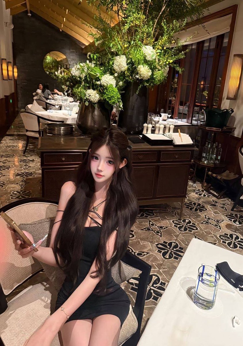 USITIS's tweet photo. 上海
粉嫩奶甜心 ʚ  𝑨𝒎𝒚𝒃𝒂𝒃𝒚  ɞ 
白嫩誘人呼之欲出莼欲天花板 https://t.co/sCGMqCcJhF