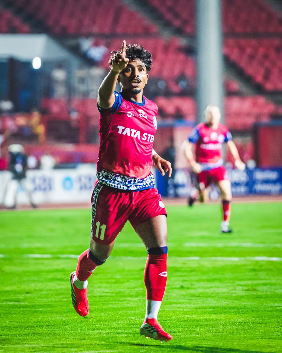MarcusMergulhao's tweet photo. Mohammed Sanan will not join any of the Kolkata clubs.

Instead, Sanan is keen to join Kerala Blasters FC and will wait to see which way things are headed at the club.

#IndianFootball #ISL #Transfers https://t.co/URIpiKRdMf