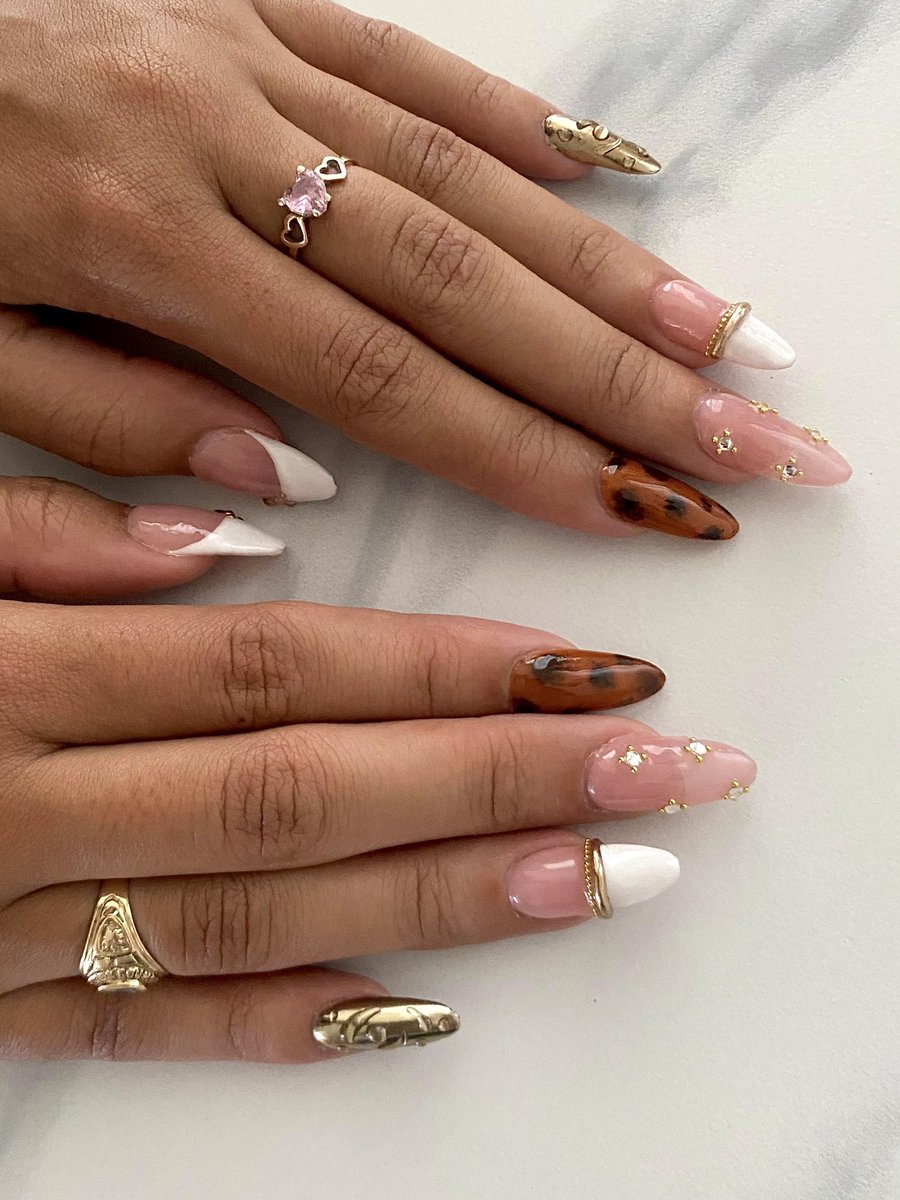 Stephanie_30__'s tweet photo. vengo a mostrar las uñitas que hice ayeeer💋☀️ https://t.co/10MkTxzZy9