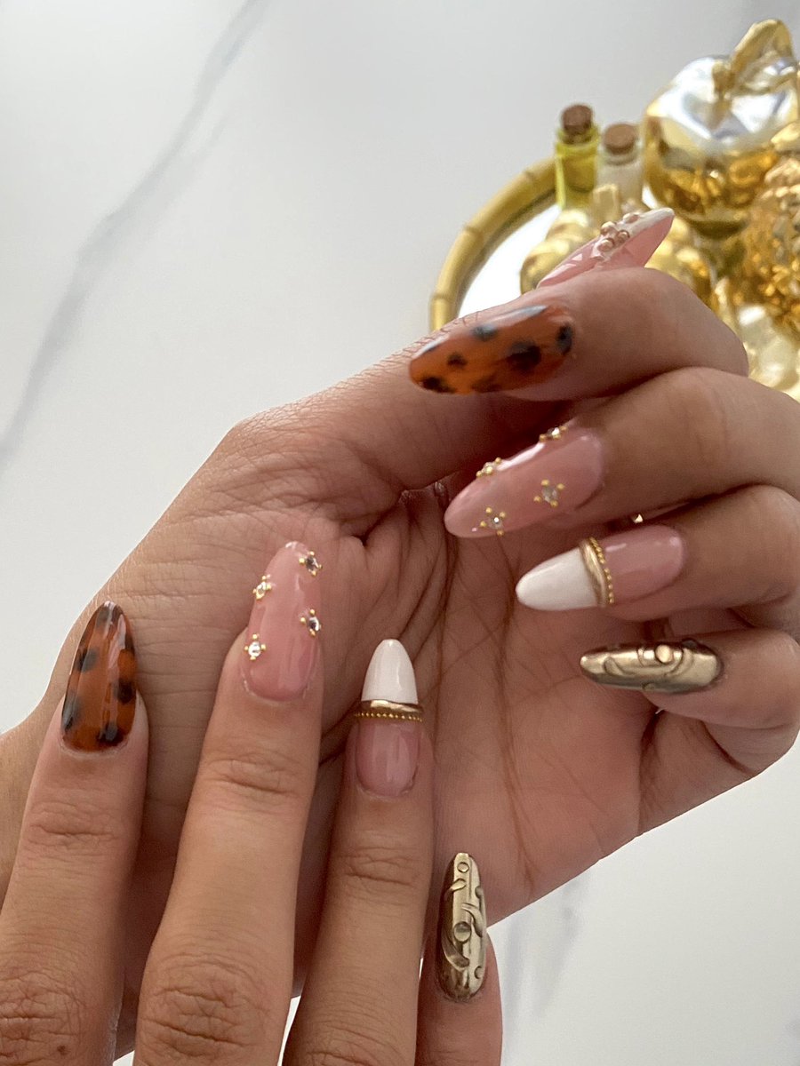 Stephanie_30__'s tweet photo. vengo a mostrar las uñitas que hice ayeeer💋☀️ https://t.co/10MkTxzZy9