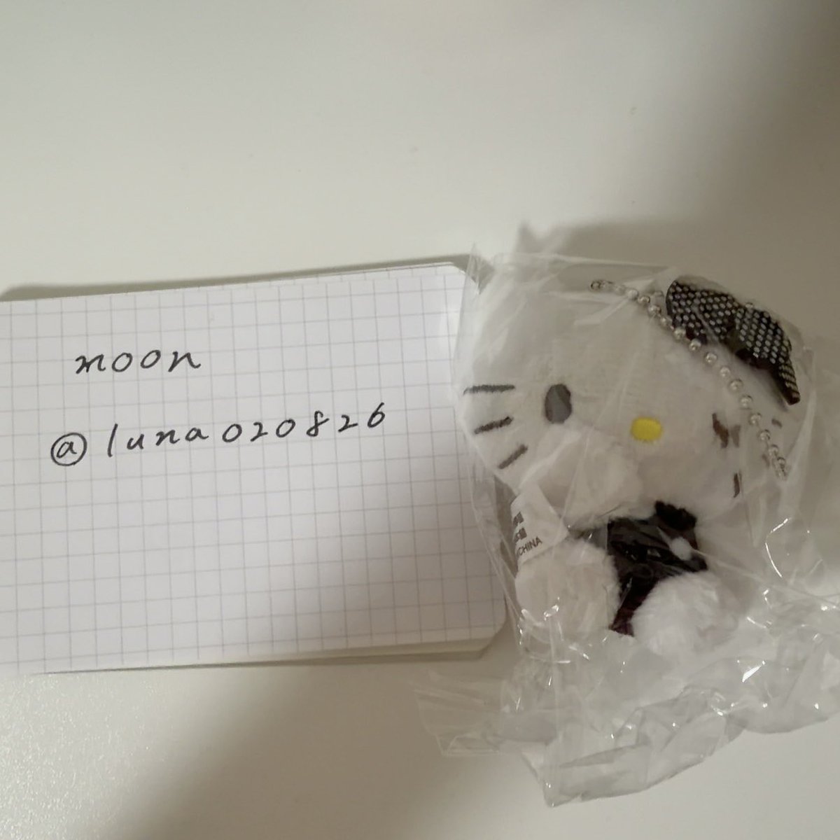 luna020826's tweet photo. 【交換】HELLO KITTY ぬいぐるみボールチェーン3 キティ 交換

譲：キラキラリボン
求：ブラックリボン or 定価+送料

郵送交換📮 https://t.co/dl81KjVZ2f
