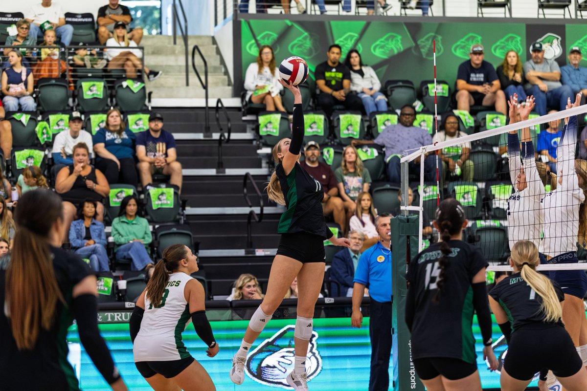BSCMystics's tweet photo. Our new home 💚

Thank you, MysticNation, for showing out and brining the energy at our first match in the Bavendick Center!

This is just the beginning! We can’t wait to continue to make the Bav the best gameday atmosphere in the NAIA!

#GoMystics https://t.co/uze8UdNBP6