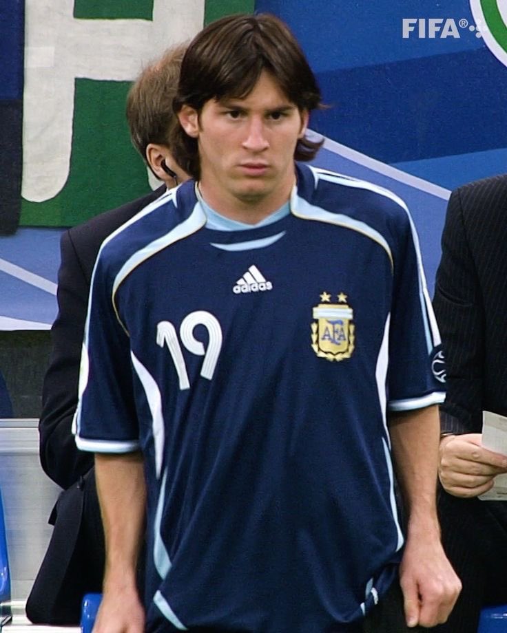 nxuvel's tweet photo. GRACIAS, KING LEO 🥹❤️🐐

THANK YOU FOR GIVING YOUR ALL TO ARGENTINA. I’VE SEEN YOU THROUGH THE LOWEST AND HIGHEST MOMENTS WITH THIS TEAM, AND WHAT A JOURNEY IT HAS BEEN.

IT’S HARD TO IMAGINE ARGENTINA WITHOUT YOU.
THANK YOU FOR EVERY MEMORY AND EVERY MOMENT. https://t.co/FeMtyMXdrX