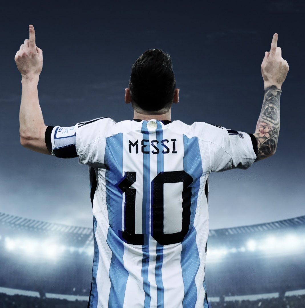 _SPDGaming's tweet photo. 👑 A LEGEND FOR GENERATIONS.

The goals, the dribbles, the assists, the trophies and those unforgettable nights. Lionel Messi gave football everything. 🐐🇦🇷

Thank you for a lifetime of memories, Leo. ❤️⚽

#Messi #LionelMessi @TeamMessi https://t.co/YDqL3DYOer