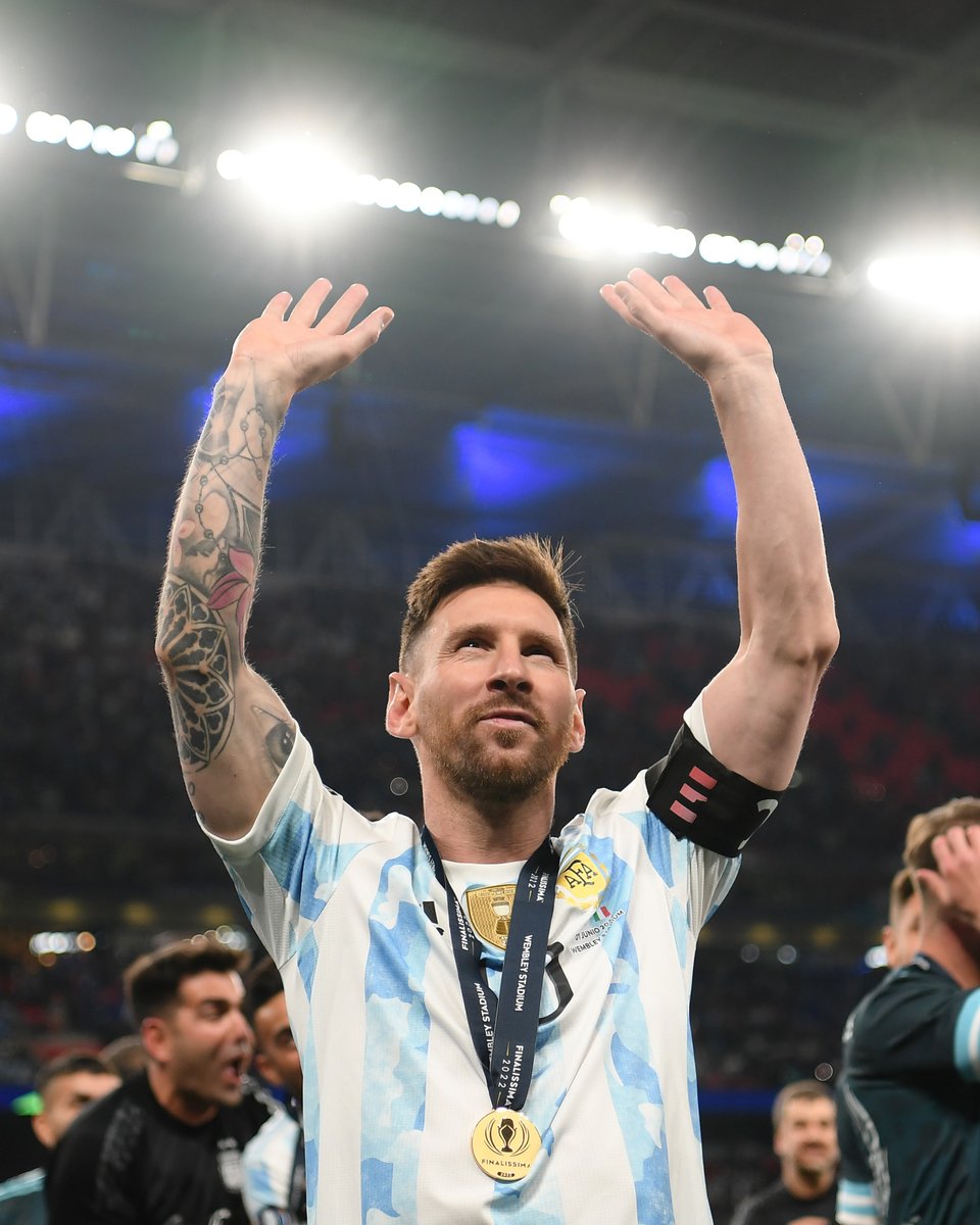 ChampionsLeague's tweet photo. Messi: "Thank you for all the love over the past 20 years."

#UCL https://t.co/lnzxyzjqMq