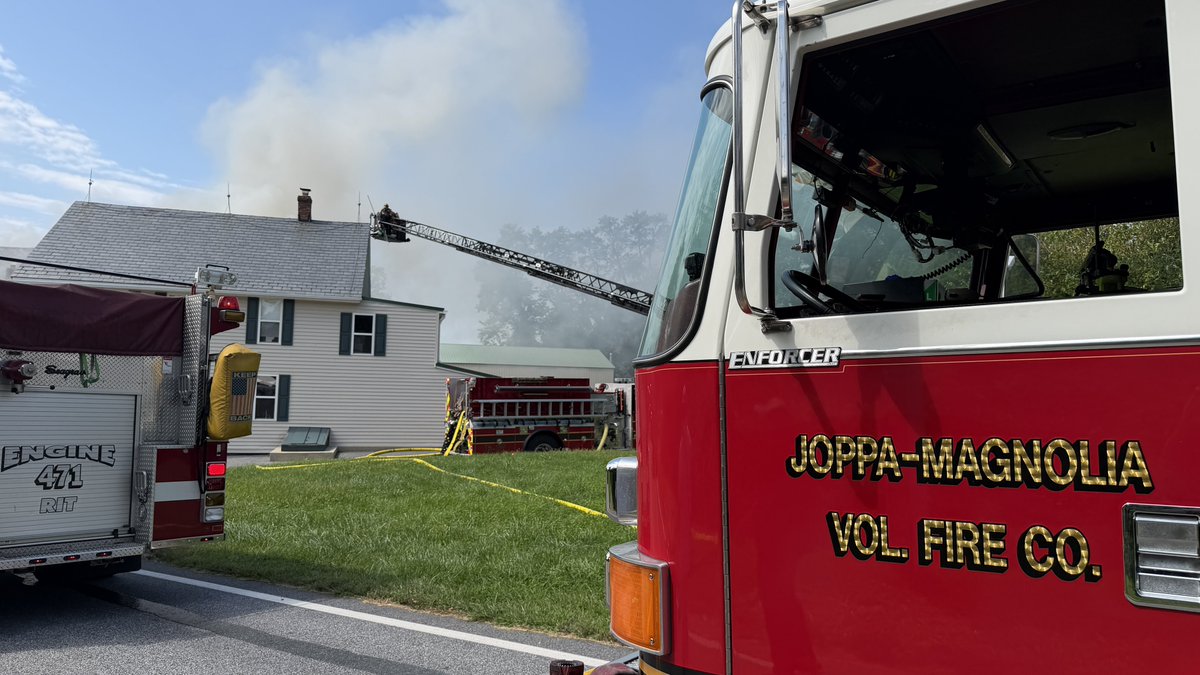JMVFC8's tweet photo. #jmvfc8 Engine 811 is assisting @BaltCoFire at a 2 alarm fire in the 12200 block of Long Green Pike in Glen Arm. https://t.co/0DtznTg4jV
