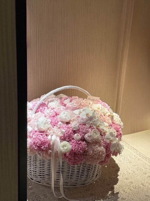 merysvault's tweet photo. I just received Flowers from Anonymous via Throne. You’re so welcome! https://t.co/Uzkcj5kb4v #Wishlist #Throne https://t.co/vHC9LxB1d4