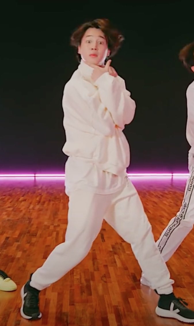 helloyoufr46041's tweet photo. Jimin https://t.co/WgnEvpqciK