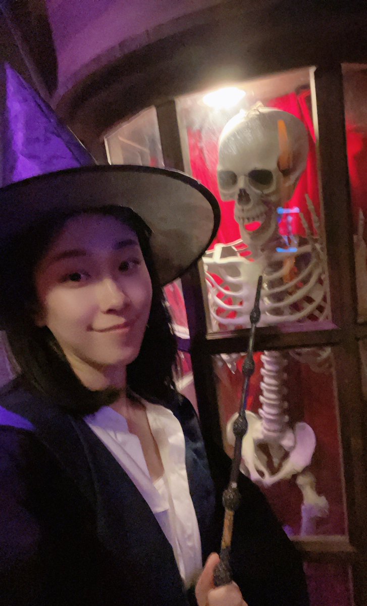 Max84281207's tweet photo. Got trapped in a 1920s vintage library escape room—need to crack the cipher on the antique safe and find the hidden exit before the 60-min timer runs out! https://t.co/nZKfXoaBDX