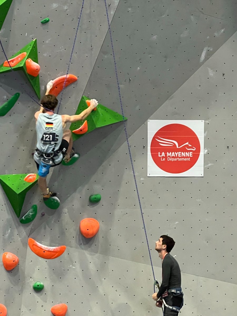 lamayenne's tweet photo. [#SPORT] 🧗‍♀ La Mayenne, terre d’escalade !

Ce week-end, @espacemayenne a vibré au rythme de l’escalade de très haut niveau ! 🌍
Bravo à tous les grimpeurs, au Comité départemental, bénévoles et partenaires qui ont contribué à faire de ce week-end une belle réussite !👏 https://t.co/DypVPl3KZd