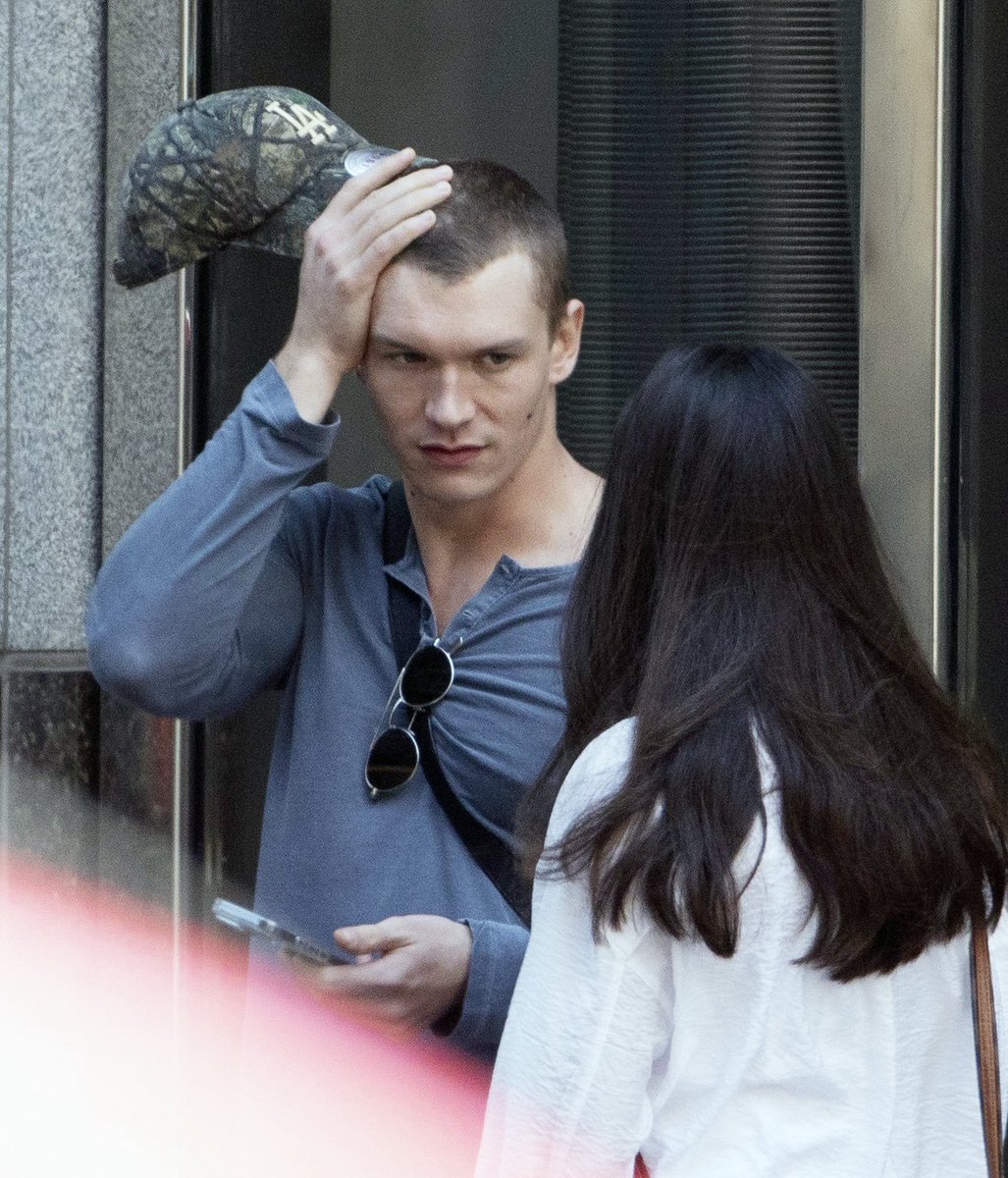 connorstupdates's tweet photo. CONNOR STORRIE'S BUZZED HEAD IN HQ!!!! https://t.co/hTW8lN1VHD