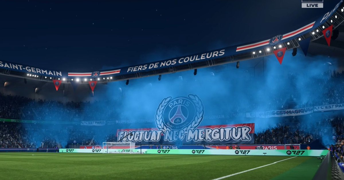 fifanewsfr's tweet photo. 🚨 Les fumigènes font leur apparititon sur #FC27 ! 💨 

👉 Visibles uniquement dans certains stades, ils apparaissent à l’entrée des joueurs mais également lors de célébrations de titres. 🏆 https://t.co/ptsuaxxtfm