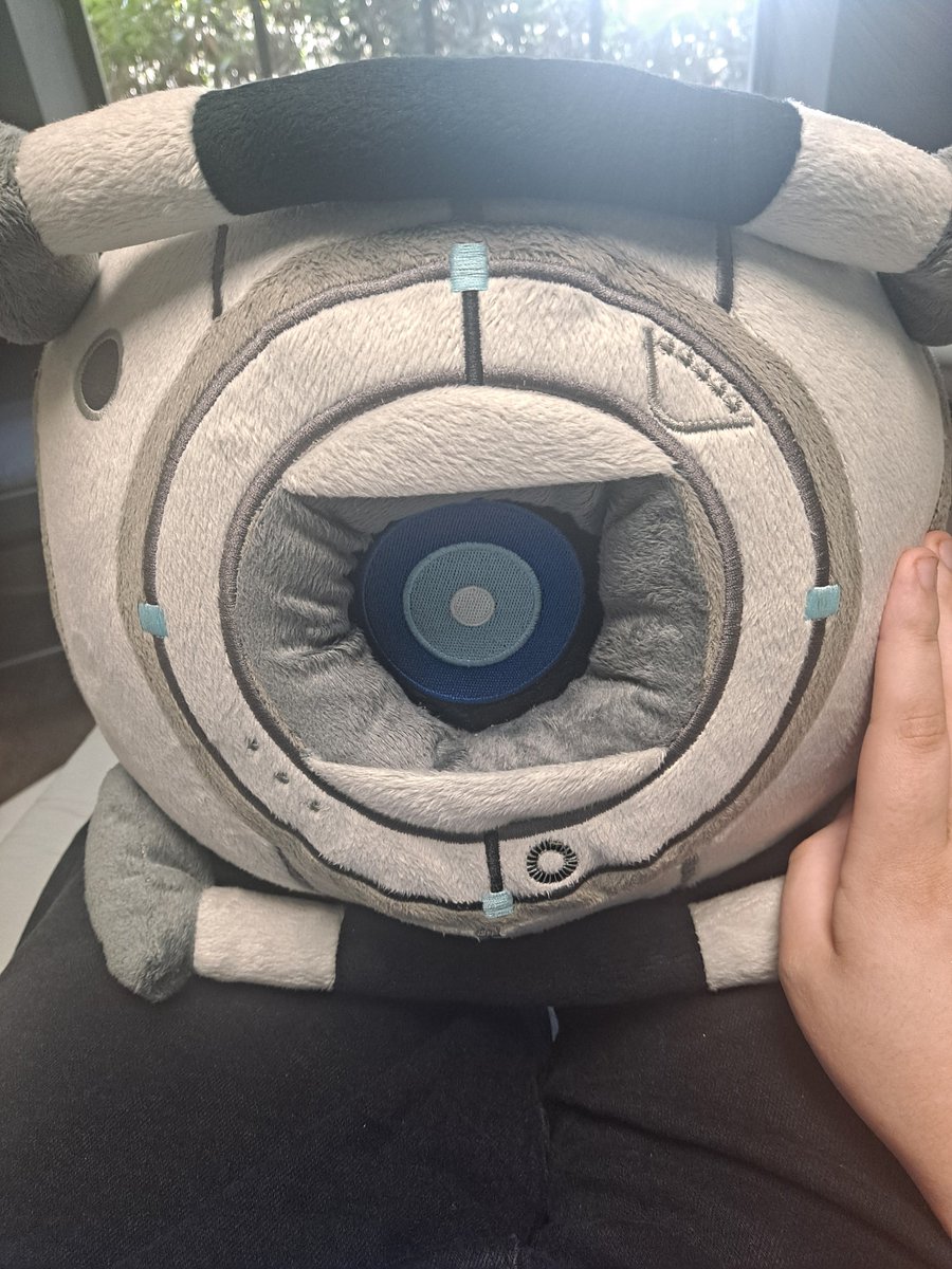 tannagotchii's tweet photo. at dentist. mouth numb. Whearley https://t.co/t9jgLIftNK