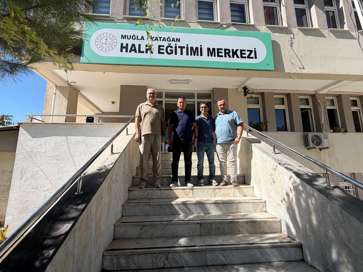 EbsYatagan's tweet photo. Yatağan Halk Eğitimi Merkezi Müdürü olarak görevine başlayan Mehmet  Kızılca'ya hayırlı olsun ziyaretinde bulunduk. Eğitimin niteliğini artırmaya yönelik projeler ve iş birliği alanları üzerine verimli bir sohbet gerçekleştirdik. Mehmet Kızılca'ya yeni görevinde başarılar dileriz https://t.co/esfR4LpXo1