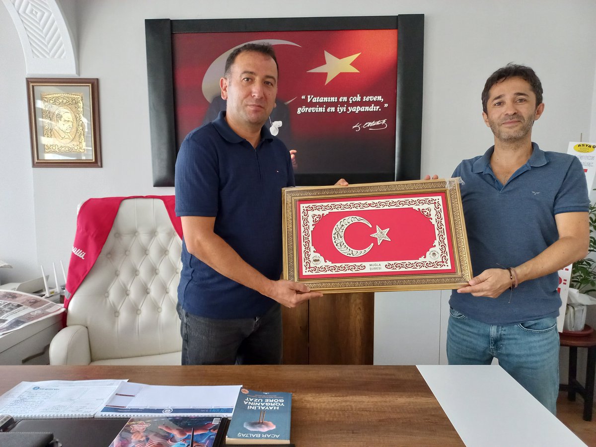 EbsYatagan's tweet photo. Yatağan Halk Eğitimi Merkezi Müdürü olarak görevine başlayan Mehmet  Kızılca'ya hayırlı olsun ziyaretinde bulunduk. Eğitimin niteliğini artırmaya yönelik projeler ve iş birliği alanları üzerine verimli bir sohbet gerçekleştirdik. Mehmet Kızılca'ya yeni görevinde başarılar dileriz https://t.co/esfR4LpXo1
