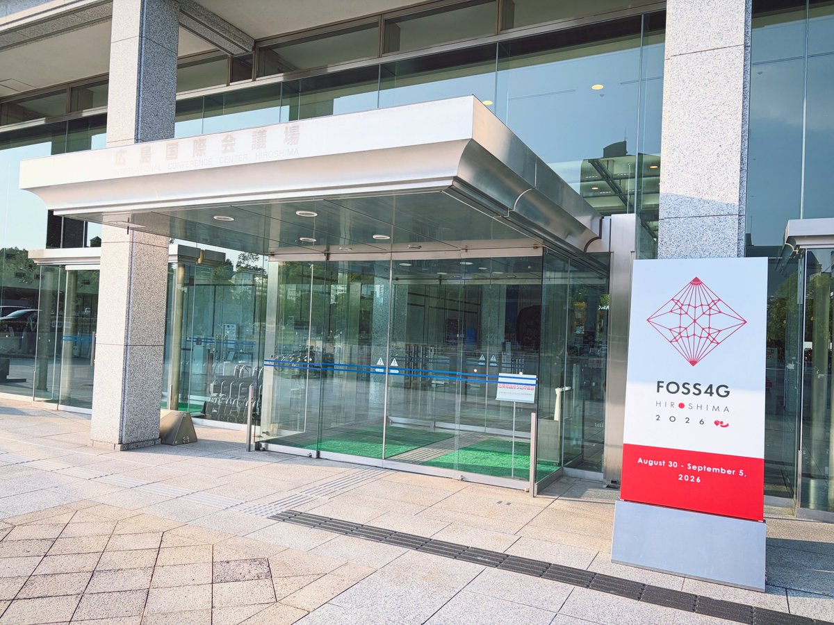 dayjournal_nori's tweet photo. きたぜFOSS4G Hiroshima 2026！🗺️
まさかFOSS4Gのワールドカンファレンスが日本で開催される日がくるとは。感動！
#foss4g #FOSS4G2026 https://t.co/LkXCVk7xej