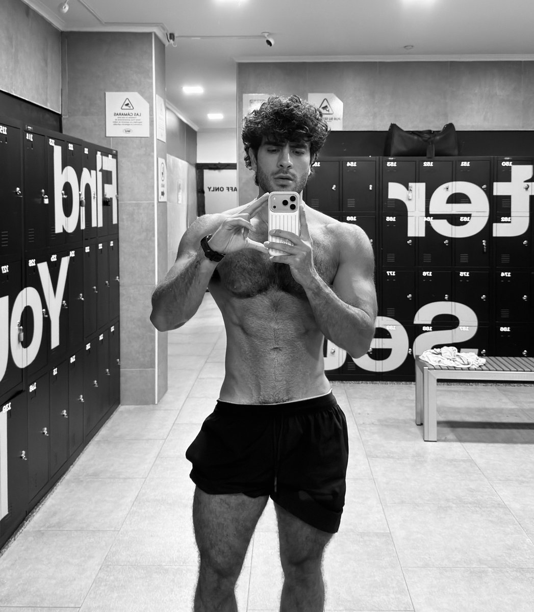 hperfectox's tweet photo. Atleta perfecto 💯 

https://t.co/aVbEWpNEsg

Canales Oficiales 👇
👉 https://t.co/4VUoW0zAWb 👈

#HPerfectos #men #fitness #handsome #viral https://t.co/ziwC23PXg2