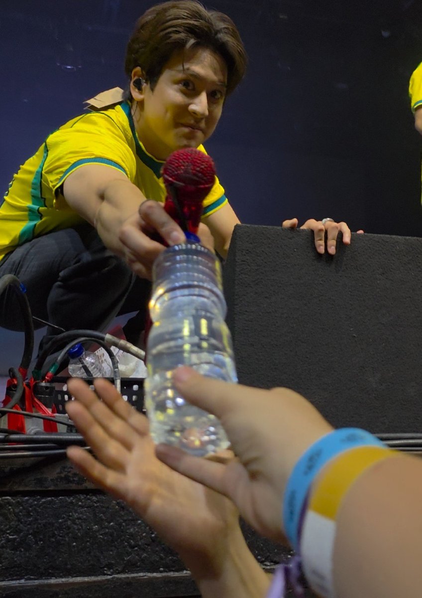 phywix's tweet photo. os olhinhos mais fofos do mundo.
#chanwoo #ikon https://t.co/Mcqy4PYbm3