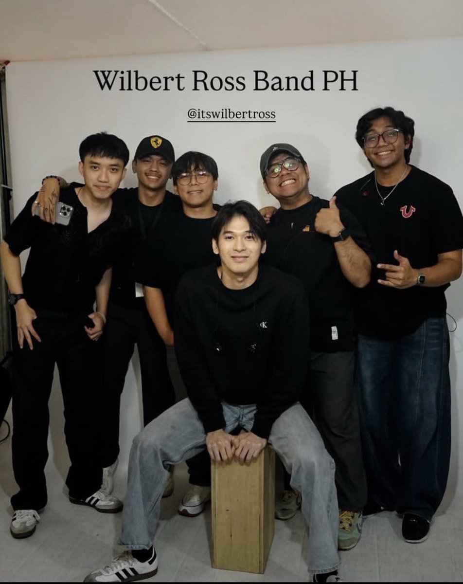wb_mdantes's tweet photo. Sina "what's mine is yours" ang peg . 
Very mag-asawa coded . 

@beabinene  @itswilbertross https://t.co/5Ko9iRhyUY