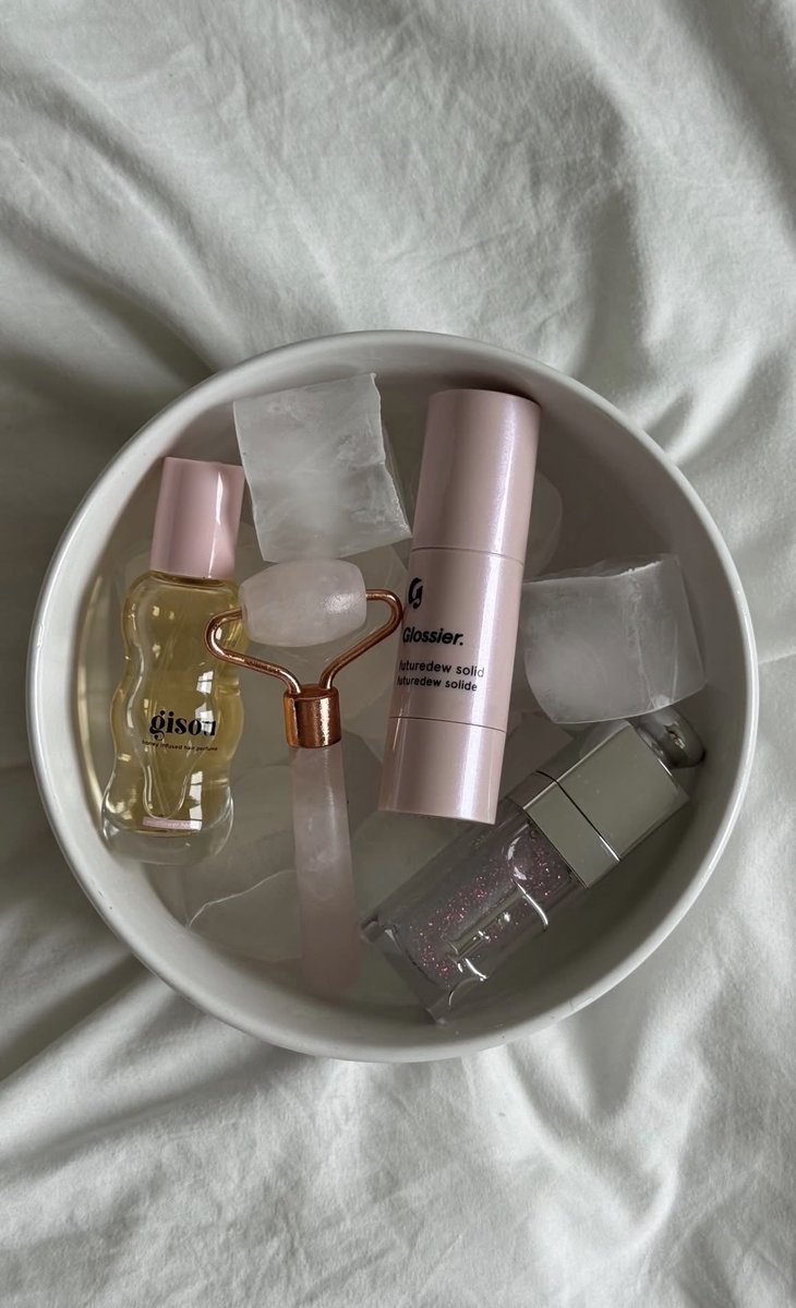 classyladylife's tweet photo. “Sorry I have plans”

The plans: https://t.co/678g1XLiyx