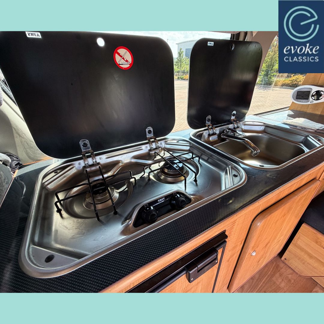 EvokeClassics's tweet photo. LIVE AT AUCTION
1997 Ford Freda Camper
https://t.co/T527VXU3zs 
*REDUCED RESERVE*
Highly usable campervan
MOT valid until
10 June 2027
2.5-litre turbocharged diesel, so a camper with some power
HPI Clear
#Camper #ClassicCamper #FordFredaCamper https://t.co/FWjVWxNB62