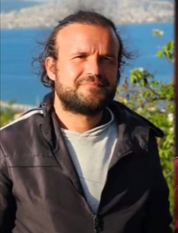 Terimci01's tweet photo. Adı: Yusuf
Soyadı: YILDIRIM

Torreira'yı darp eden ruh hastası bu adam. Acilen bununla alakalı önlem alınmalı. Yazdıklarına bakın!
PAYLAŞIN ve PAYLAŞTIRIN BUNU
@abakingurlek 
@mustafaciftcitr 
@istanbul_EGM https://t.co/woS1lzTHIu