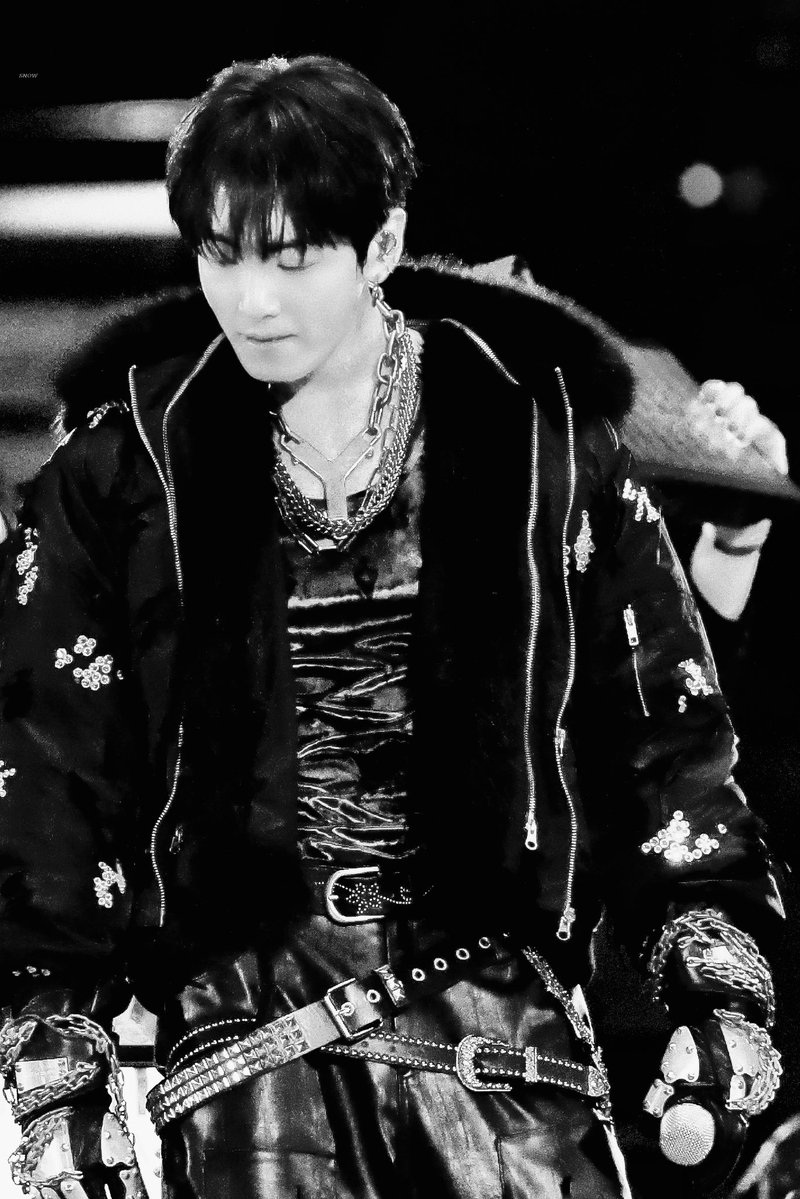 Snow_Rabbit91's tweet photo. 260901

생일 축하합니다🎂

Still With You🖤

#정국 #JUNGKOOK
#HAPPYJKDAY
#방탄소년단 #BTS
@BTS_twt https://t.co/3vCULy3Ruj
