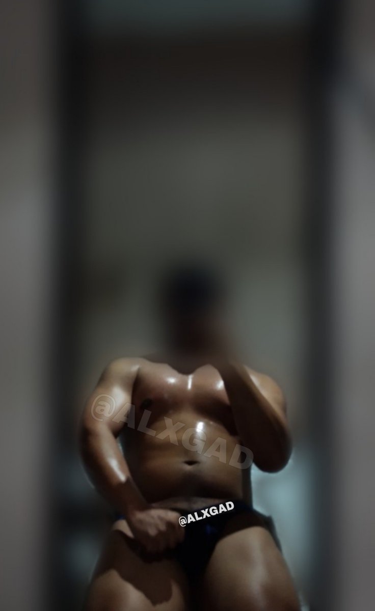 ALXGAD's tweet photo. Usar Jocks me pone caliente https://t.co/SxdOUc6aCw