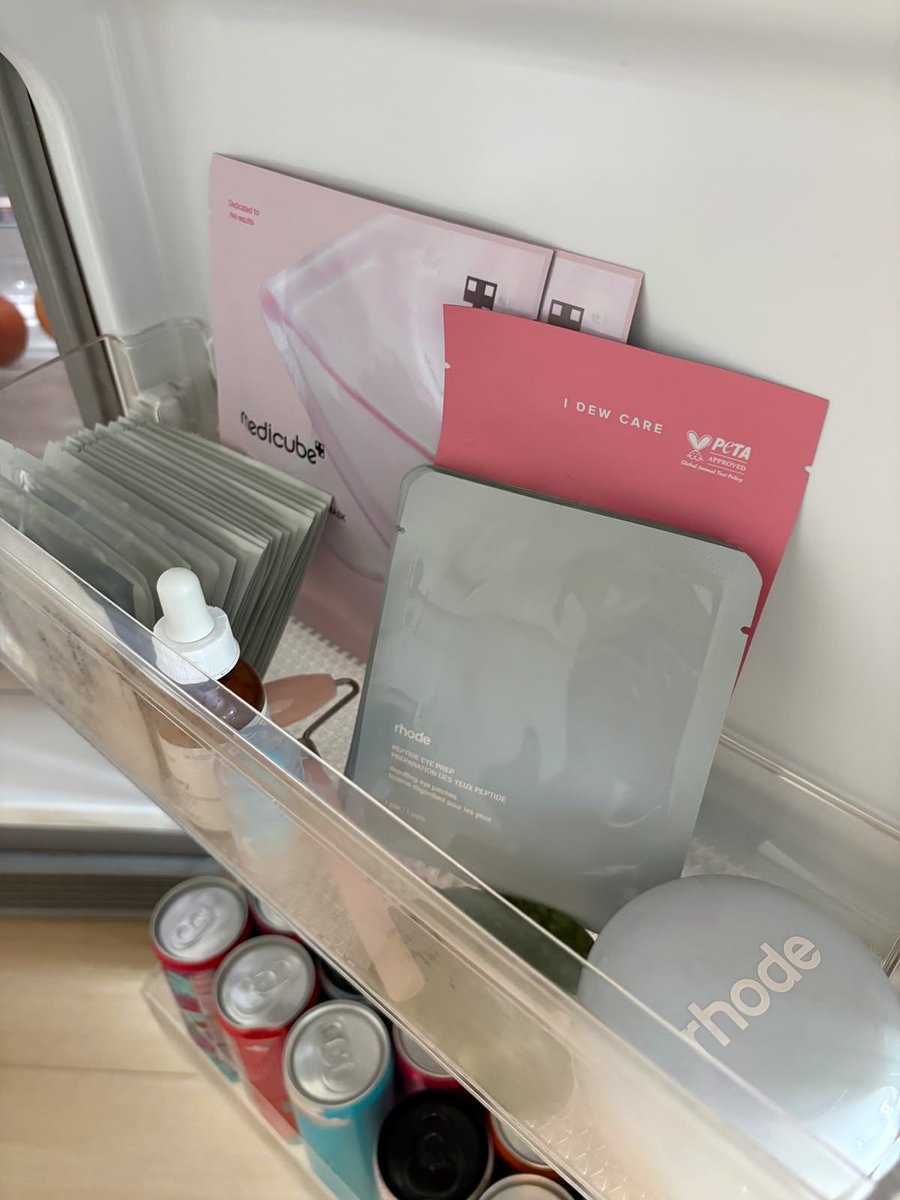 classyladylife's tweet photo. ✨girls fridge✨ https://t.co/Aan8FHh6pZ
