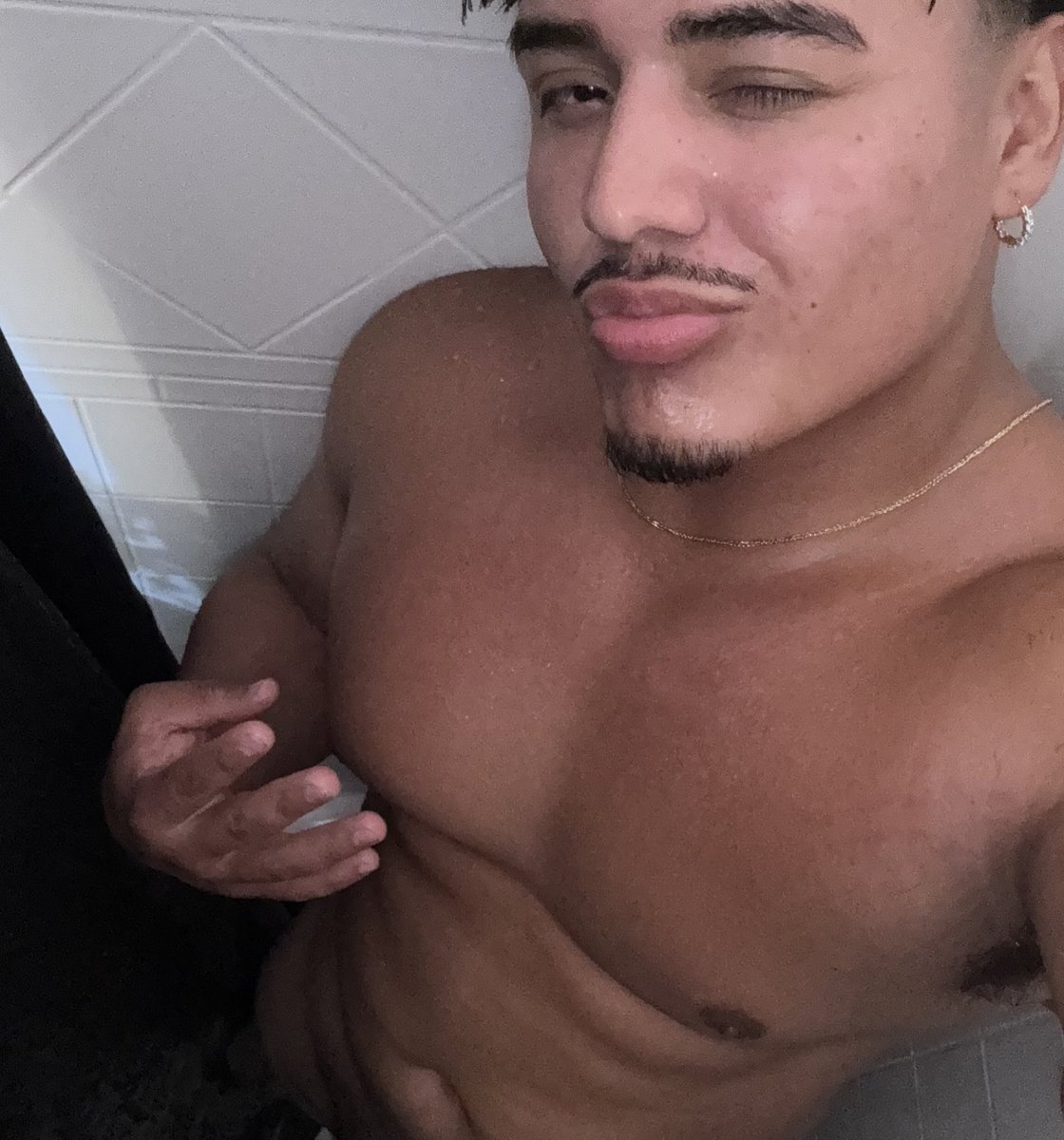 RI_CO20's tweet photo. Took few pictures yesterday in the shower 🚿 !! Wanna see 👀

➡️ https://t.co/5w7yXcOtai https://t.co/9msLTsgUb7