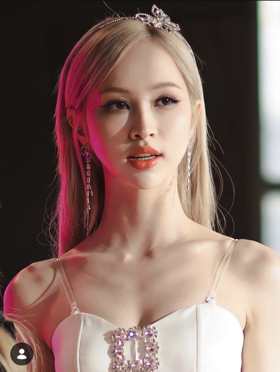 drsparx13's tweet photo. #4EVE Hannah is so Barbie~ like our #BINI Gwenny 🥰
Thanks again to the #FORAYE who told me her name~
#APGFEST2027 https://t.co/5Z6gW12Pp3