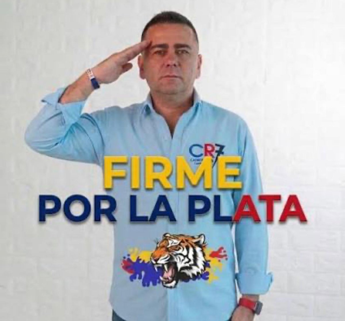 Julian7470045's tweet photo. Increíble q ust tb se dejara mojar la mano d @crisrianreyescr   Conoce al pastor y su esposa, jamás le darán la bendición; ellos casi ni confían entre sí, menos en un concejal hambriento. Pregúntele a @Palermo73  q lo tiene clavado en @PGN_COL  y hasta podría estar inhabilitado. https://t.co/wuxdbZ0BHM