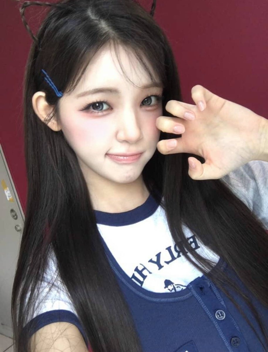 YUHAGLOBAL's tweet photo. 📸 | 260829 — #YUHA Weverse Update.

“냐옹 (Meow)”

#YUHA #유하 #ユハ #柳河岚
#Hearts2Hearts #하츠투하츠 https://t.co/6UXIkaLt98